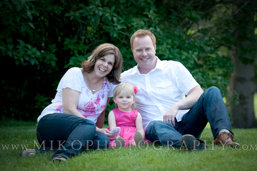 miko-photography-calgary-family-child-portrait-on-location (3)